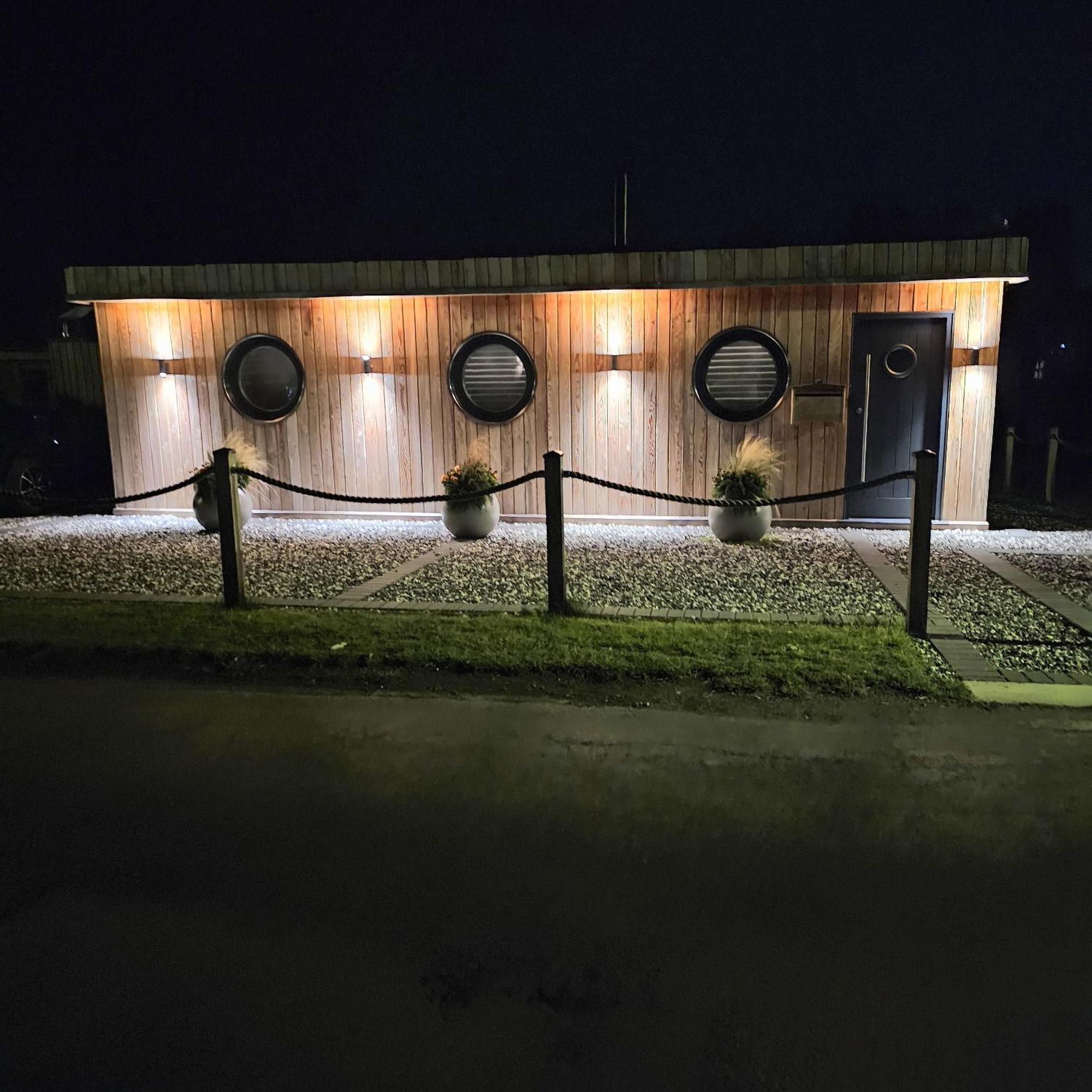 Humberston Boathouse Lodge & Hot Tub - Cleethorpes Beach Cabin Chalet Exteriör bild
